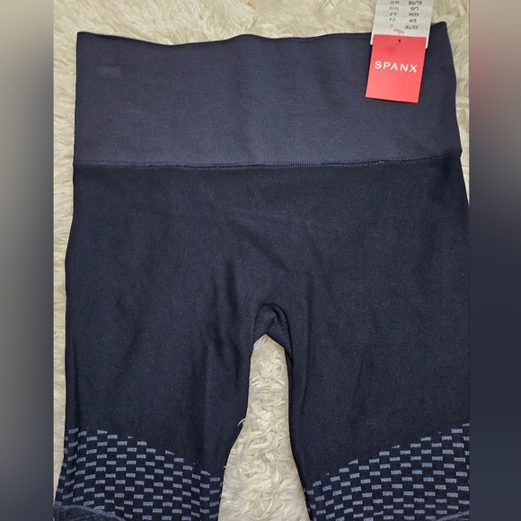 Spanx Seamless Moto Leggings - Picture 8 of 9